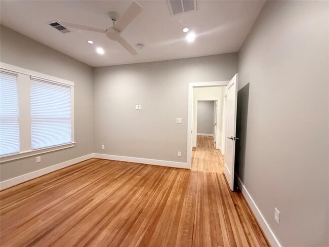 Building Photo - 1506 Sul Ross St