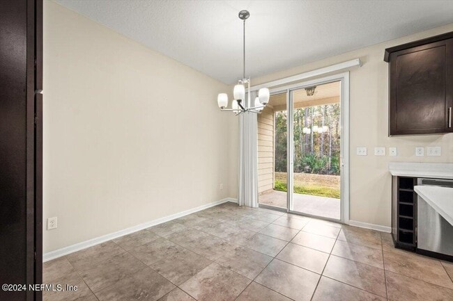 Building Photo - 215 Richmond Dr