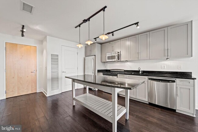 Building Photo - 2125 14th St NW