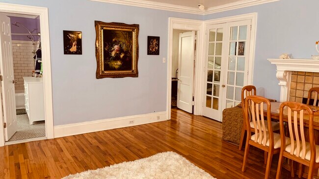 Building Photo - 4625 Pine St