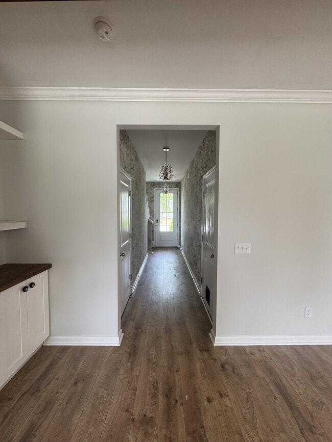 Building Photo - 1011 Sago Palm Ct