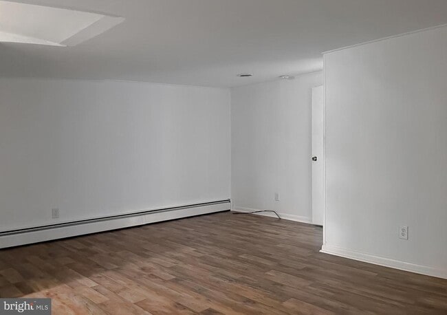 Building Photo - 37117 Moore Rd