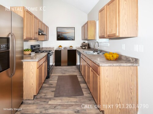 Building Photo - 1933 N 80th Ct