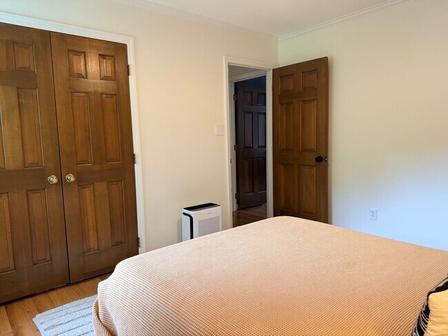 Building Photo - Stunning 4-Bedroom Cary Home with Basement! Available August 5th 2026!