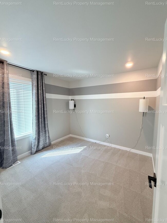 Building Photo - 2024-Built 3-Bedroom Home with Modern Upgr...