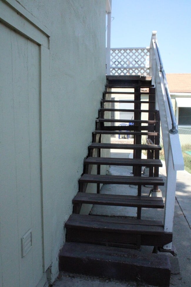 Building Photo - *MOVE IN SPECIAL-HALF OFF!* - Upstairs 1 Bedroom, 1 Bathroom Unit in Antioch with Yard and Storag...