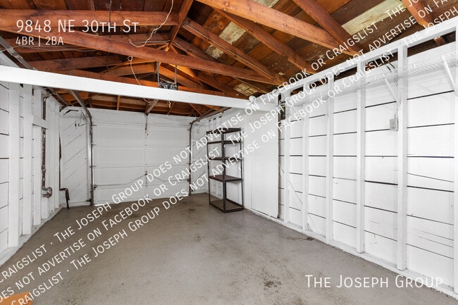 Building Photo - 9848 NE 30th St