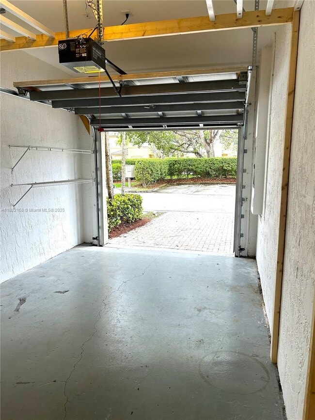 Building Photo - 791 NW 170th Terrace