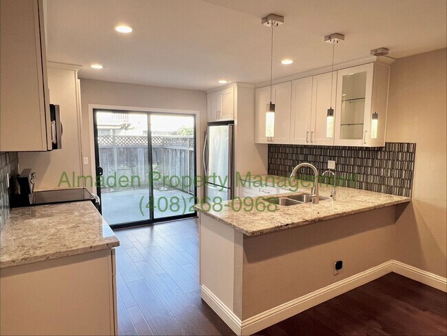 Building Photo - Remodeled Almaden Townhome next to Foothills!! Great Schools & Central A/C!!