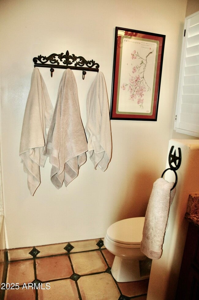 Building Photo - 6108 E Morning Vista Ln