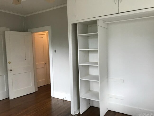Building Photo - 1405 Kavanaugh Blvd
