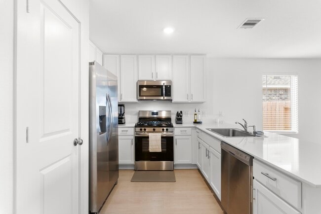 Building Photo - 16707 Rolling Pasture Ln