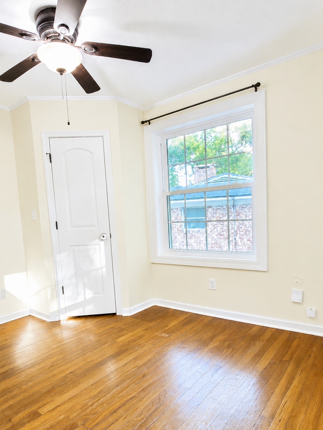 Building Photo - 1554 Geraldine Dr