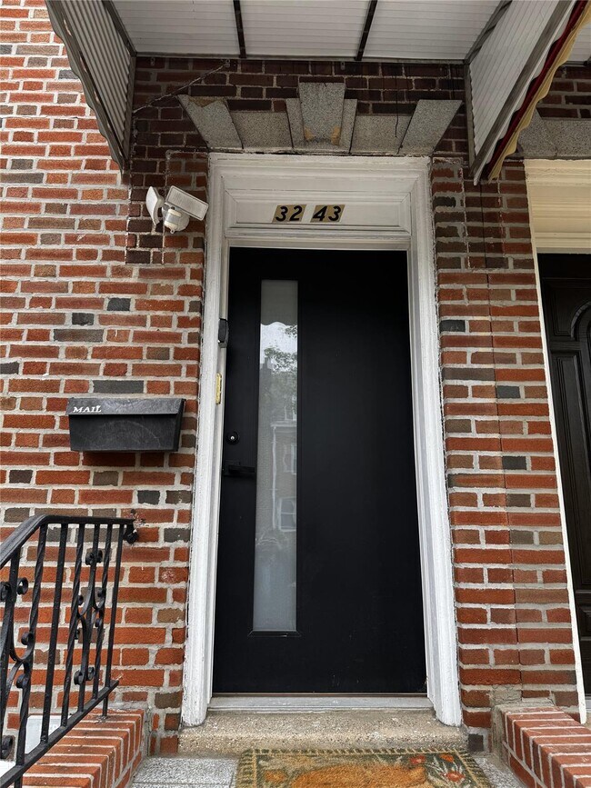 Primary Photo - 32-43 47th St