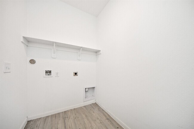 Building Photo - 14817 Ash Landing Dr