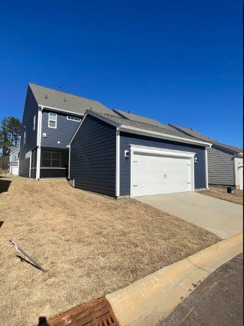 Building Photo - Spacious 4 Bed, 3.5 Bath Home with 2895 Sq...