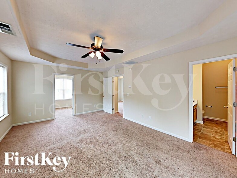 Building Photo - 8012 Mustang Ln