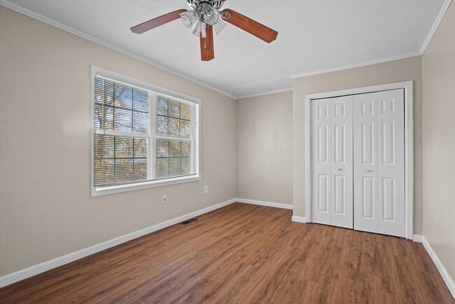 Building Photo - 61 Kathy Dr