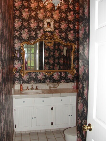 half bath, fl.1 - 3 Cherry Hl