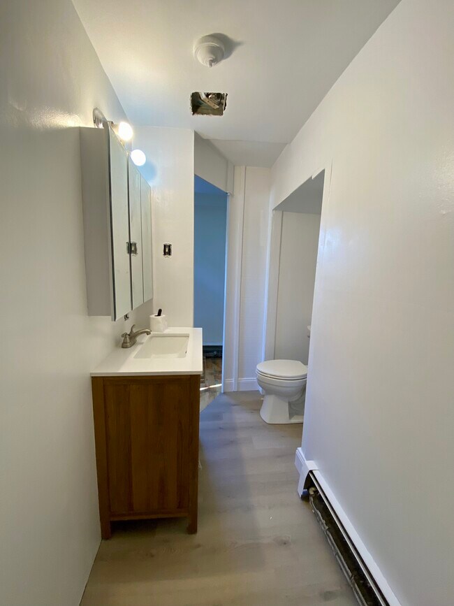 Bathroom - 63 Middle St