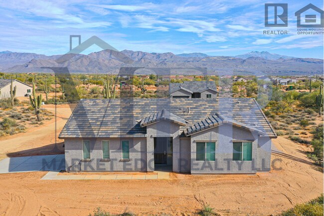 Building Photo - 3bed/2bath Home in North Scottsdale! Ready...
