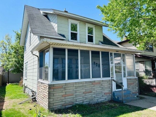 Primary Photo - Great 3 Bedroom Home Near Whole Foods and ...