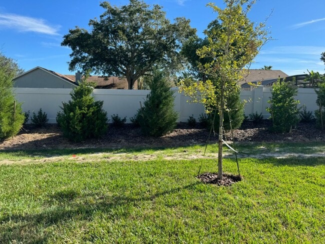 Building Photo - GATED 3 BEDROOM, 2.5 BATHROOM IN OVIEDO