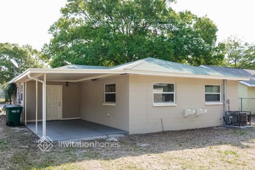 Building Photo - 3704 N Clearfield Ave