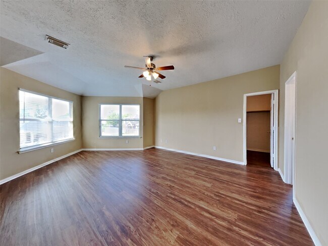 Building Photo - 9419 Stoneridge Canyon Ln