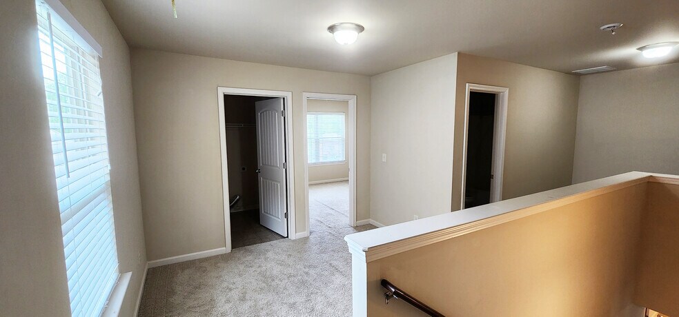 Building Photo - 119 Gloster Park Ct
