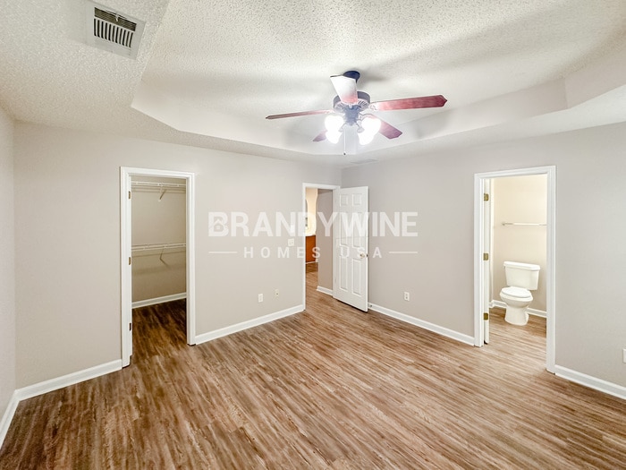 Building Photo - 4830 Buckeye Pl