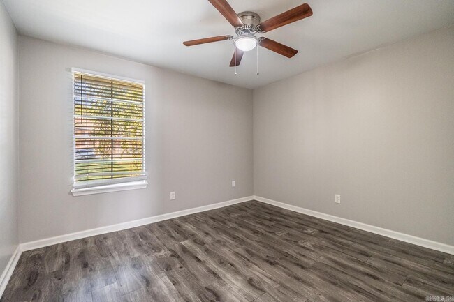 Building Photo - 1601 N Bryant St