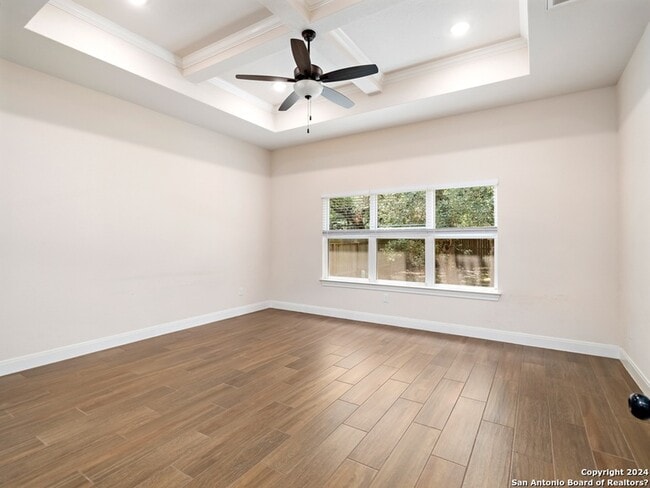 Building Photo - 578 Carriage House