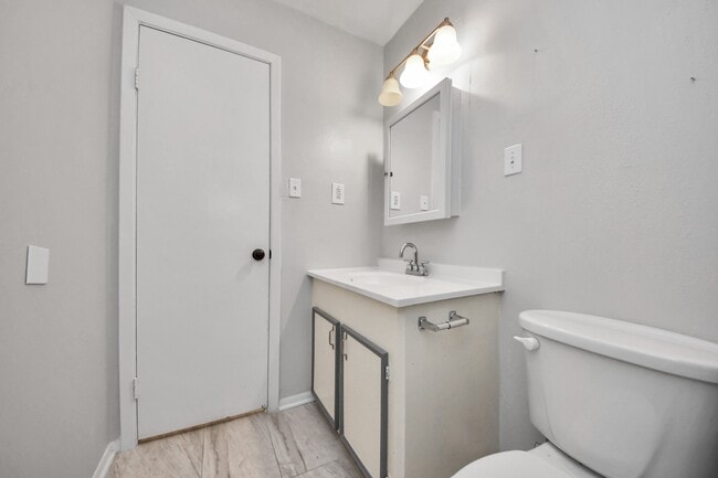 Building Photo - 4830 Ridgestone St