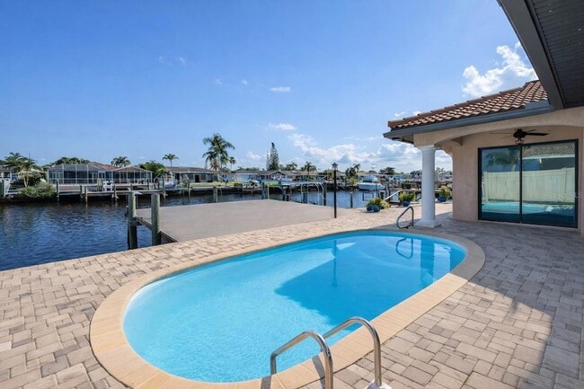 Building Photo - 3841 Rudder Way