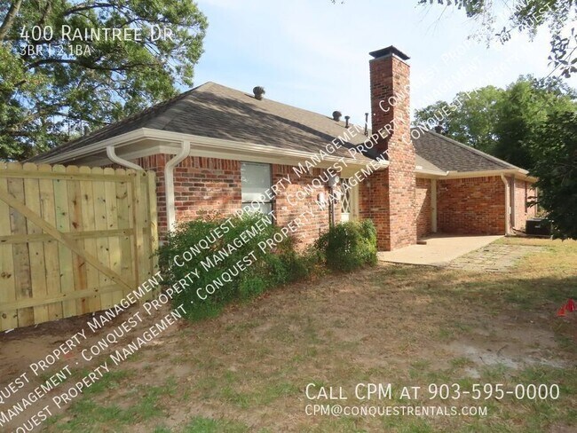 Building Photo - 400 Raintree Dr