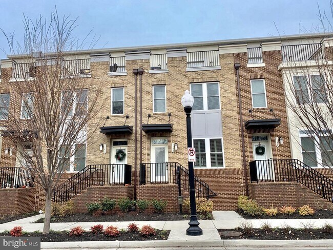 Building Photo - 1145 S Monroe St