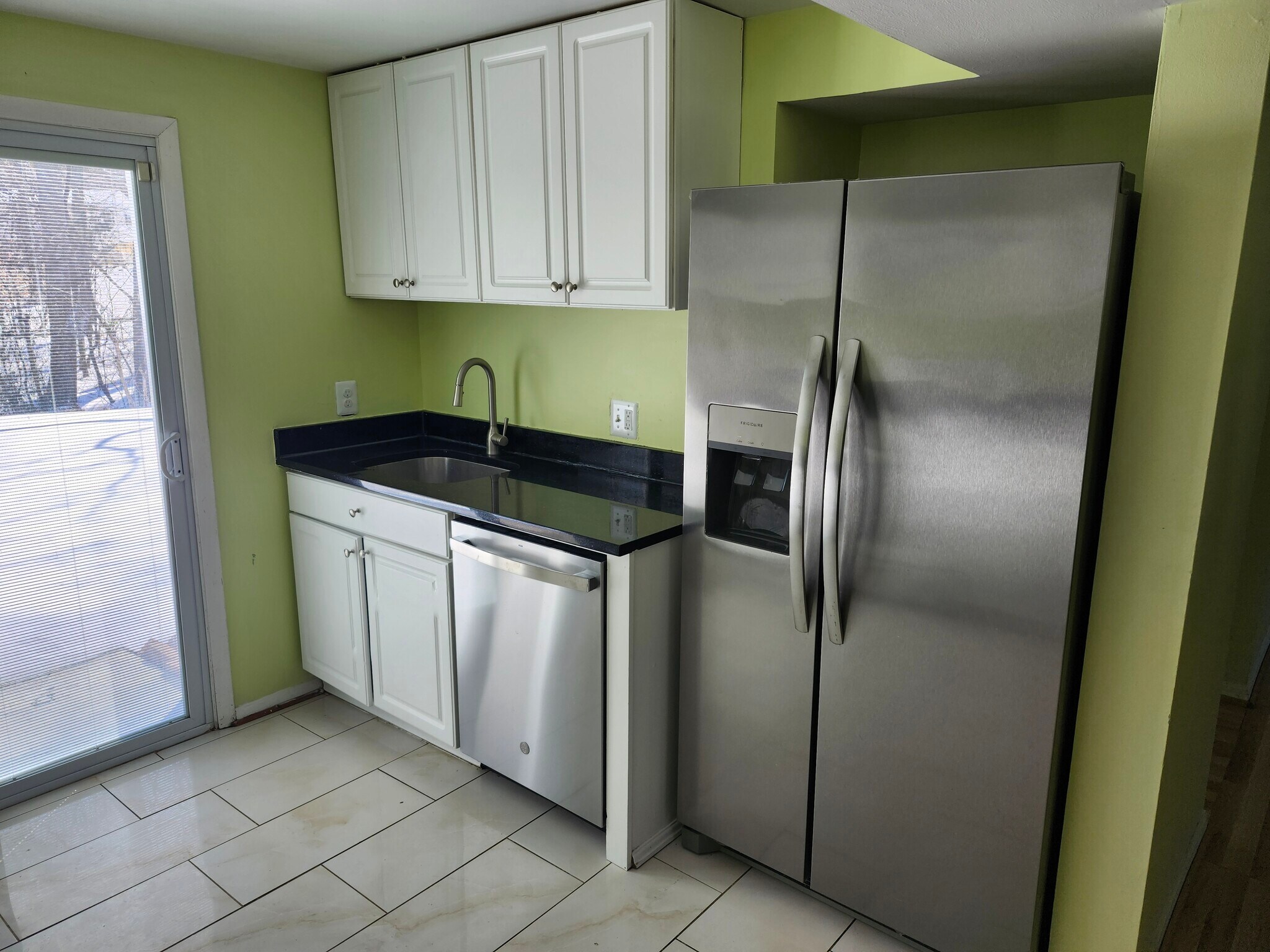 Building Photo - 3627 Forestdale Ave