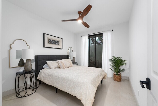 Building Photo - 502 Via Del Oro Dr