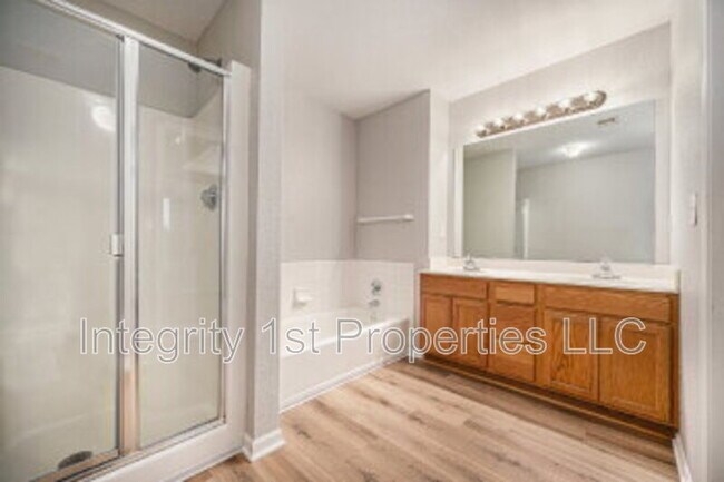 Building Photo - 5960 NW 91st St