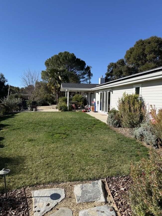 Building Photo - $500 off first month promotion, inquire for more information! Beautiful 4 Bedroom, 3 Bathroom Ata...