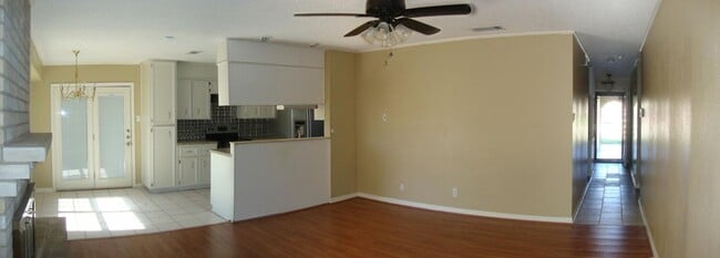 Building Photo - 202 Margarita Dr