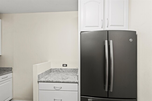 Building Photo - 7004 JFK Blvd E