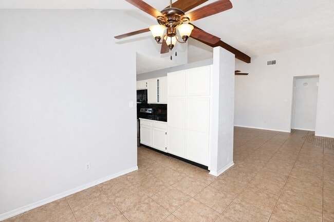Building Photo - 7126 Buchanan Dr