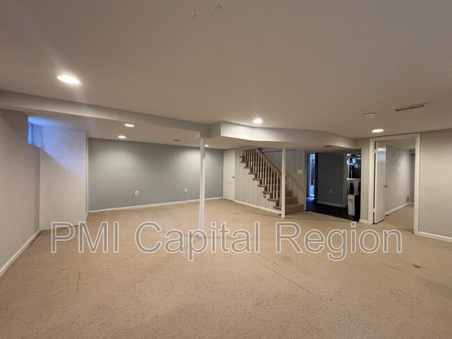 Building Photo - 4706 Red Fox Rd