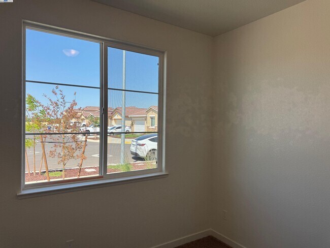 Building Photo - 4671 Irma Dr