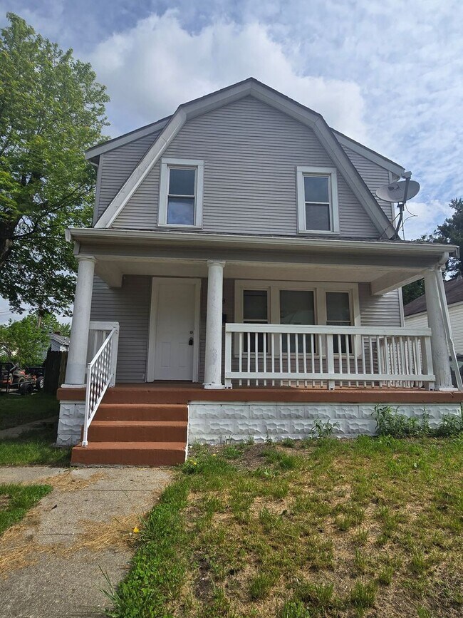 Building Photo - 3 BEDROOM SINGLE FAMILY HOME