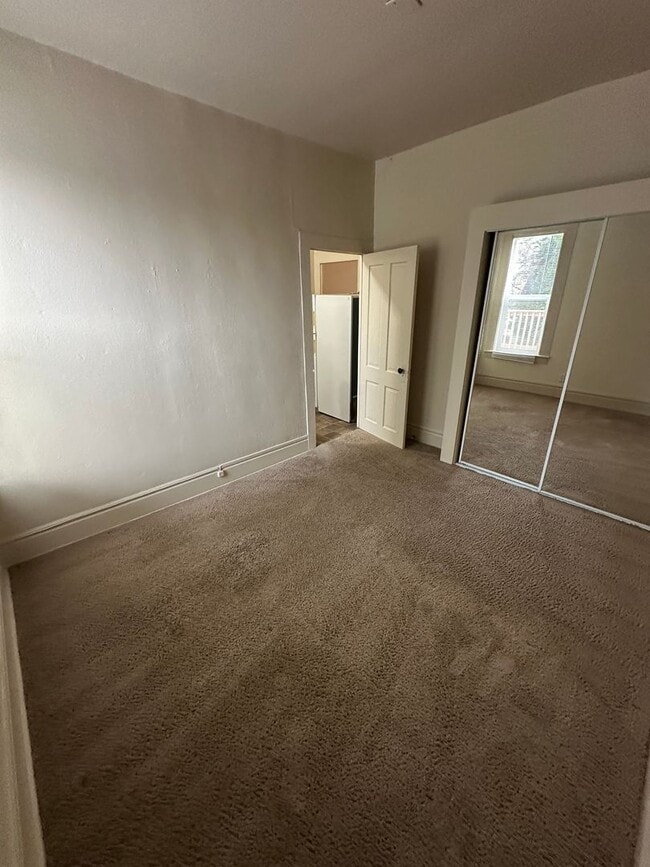 Building Photo - (488) 15th Street Apartments - 1 Bedroom / 1 Bathroom