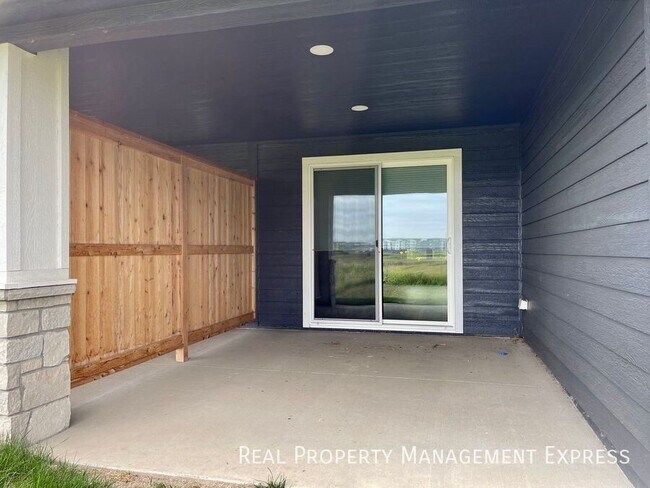 Building Photo - 4507 E 53rd St