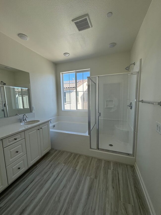 Building Photo - Beautiful Brand New Home